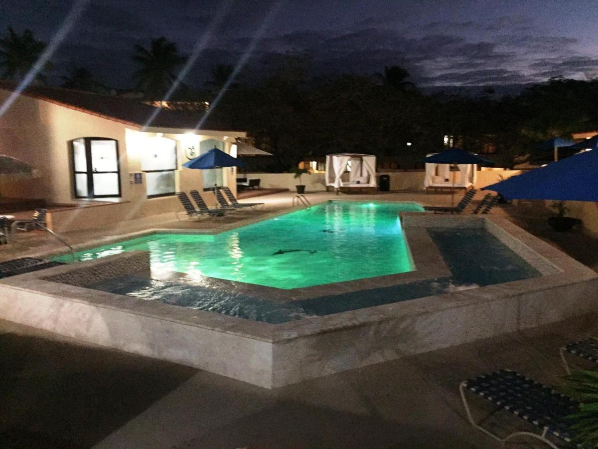 Park Royal Homestay Club Cala Puerto Rico 우마카오 외부 사진