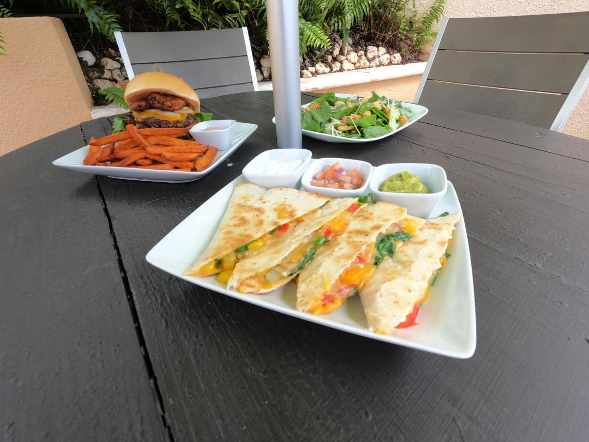 Park Royal Homestay Club Cala Puerto Rico 우마카오 외부 사진