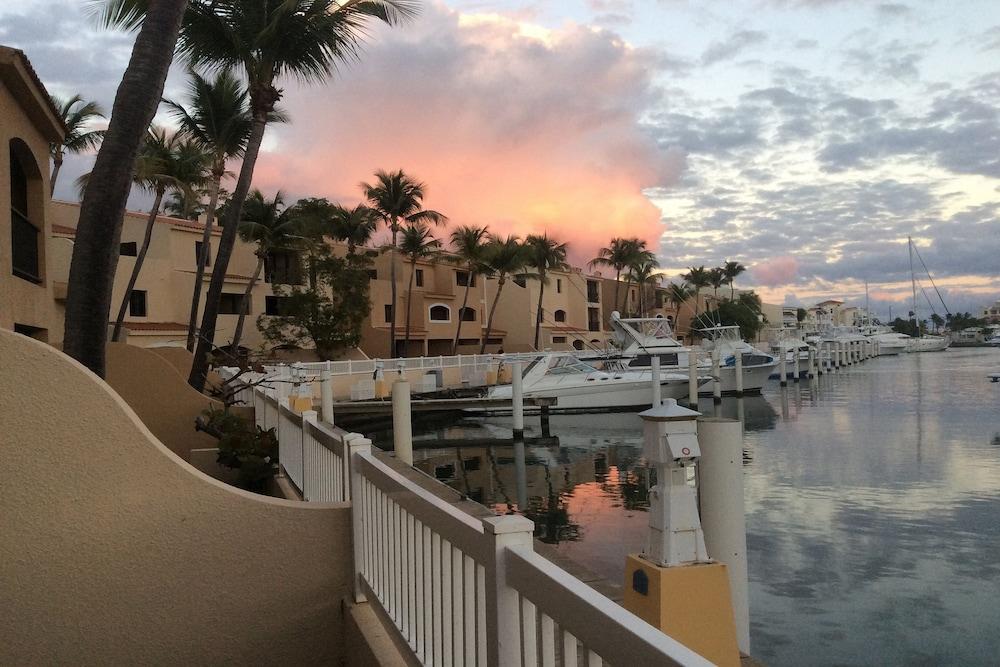 Park Royal Homestay Club Cala Puerto Rico 우마카오 외부 사진