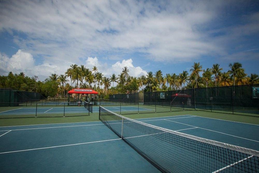 Park Royal Homestay Club Cala Puerto Rico 우마카오 외부 사진