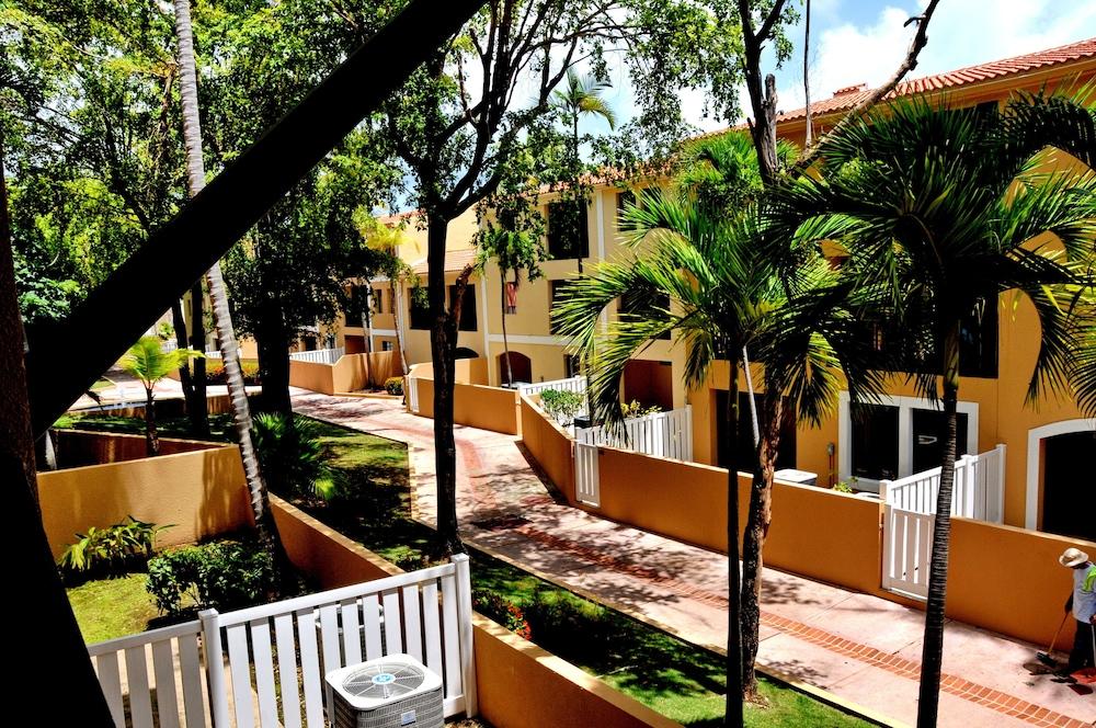 Park Royal Homestay Club Cala Puerto Rico 우마카오 외부 사진