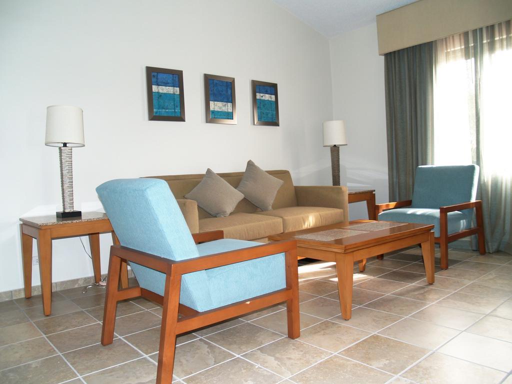 Park Royal Homestay Club Cala Puerto Rico 우마카오 객실 사진