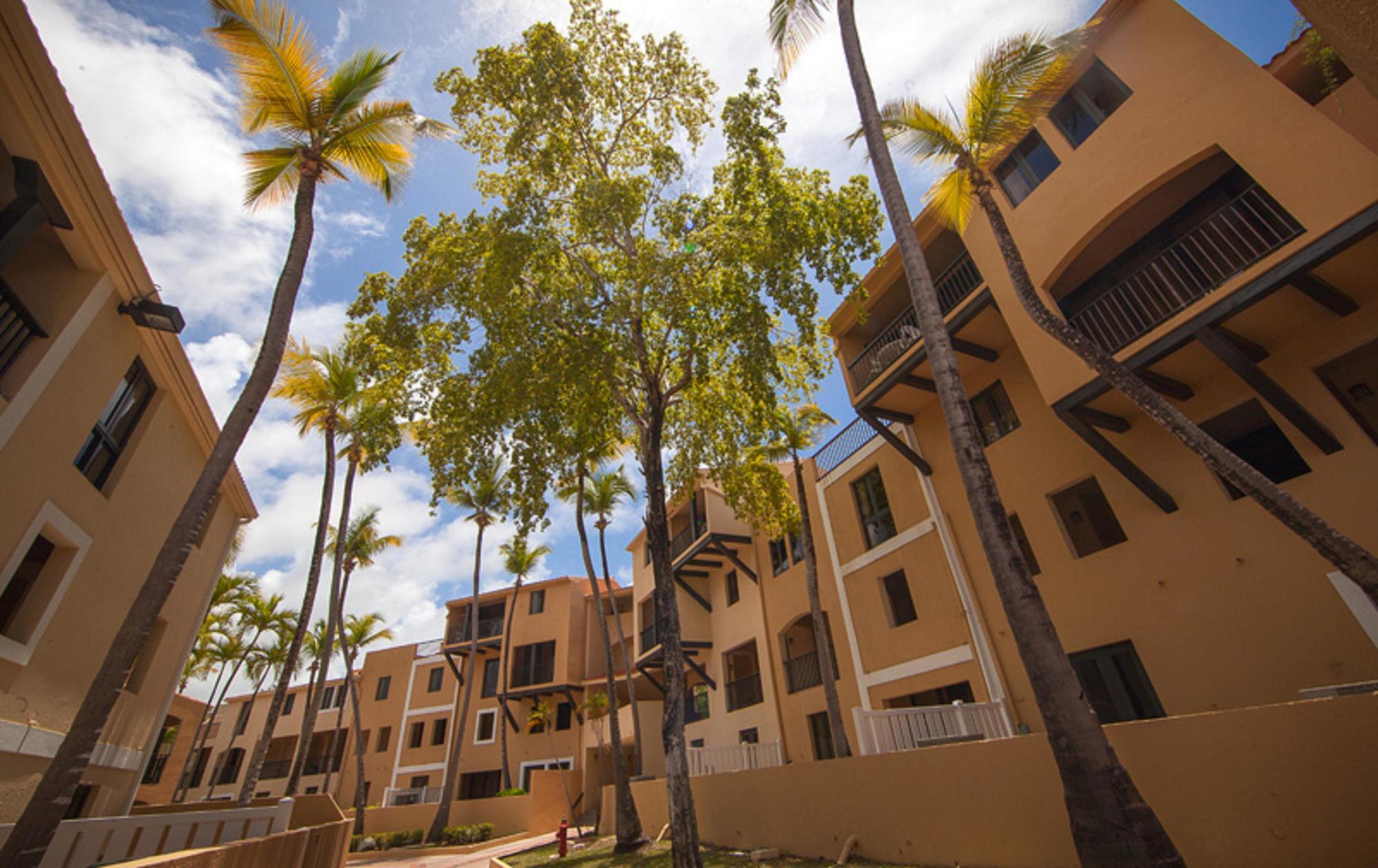 Park Royal Homestay Club Cala Puerto Rico 우마카오 외부 사진